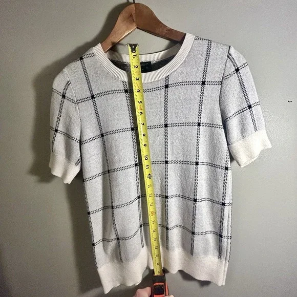 Ann Taylor Outlet Short Sleeve Sweater XS White With Detailing Classic‎ Polished - Picture 14 of 14